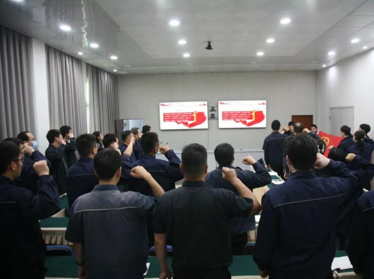 鄭州泵業(yè)公司召開(kāi)五四表彰大會(huì)暨青年座談會(huì) 鄭州泵業(yè)公司召開(kāi)五四表彰大會(huì)暨青年座談會(huì)