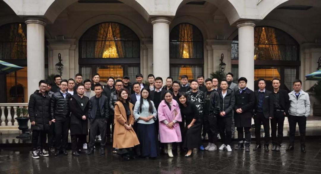 永嘉縣新生代企業(yè)家聯(lián)誼會(huì)合影 永嘉縣新生代企業(yè)家聯(lián)誼會(huì)合影