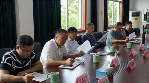 云和縣教育局召開“云和職技校與閥門等行業(yè)校企聯(lián)合開辦現(xiàn)代學(xué)徒制試點(diǎn)班實(shí)施方案征求”意見會 云和縣教育局召開“云和職技校與閥門等行業(yè)校企聯(lián)合開辦現(xiàn)代學(xué)徒制試點(diǎn)班實(shí)施方案征求”意見會