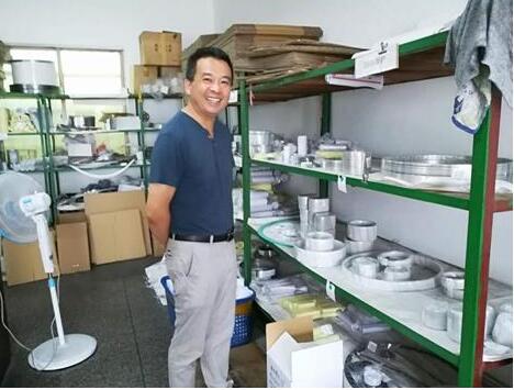 圖為吳江市永勝密封制品有限公司丁浩總經(jīng)理 圖為吳江市永勝密封制品有限公司丁浩總經(jīng)理