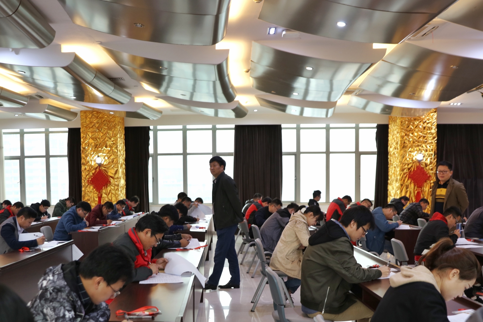 浙江省特檢院開展2018年起重機(jī)械檢驗(yàn)技術(shù)大比武活動 浙江省特檢院開展2018年起重機(jī)械檢驗(yàn)技術(shù)大比武活動
