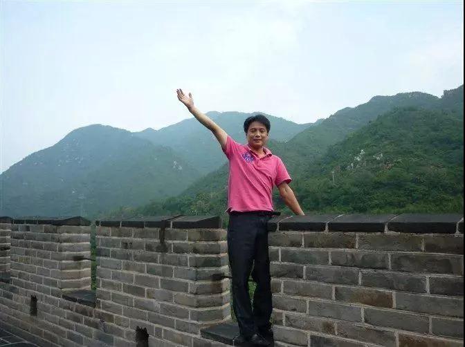 陳經(jīng)理參加公司組織的北京旅游 陳經(jīng)理參加公司組織的北京旅游