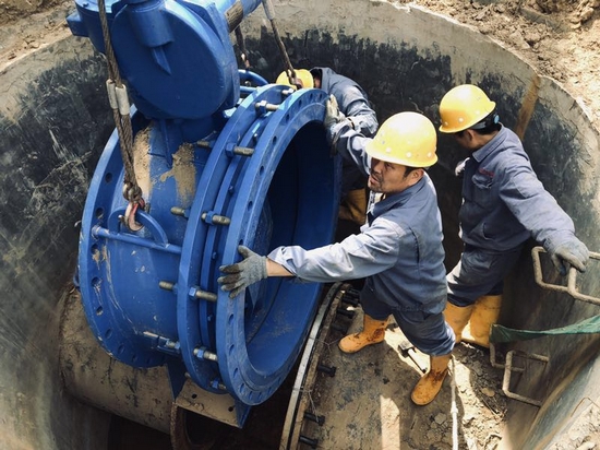 鄭州自來水三強公司5小時極速更換直徑1200毫米大型閥門 鄭州自來水三強公司5小時極速更換直徑1200毫米大型閥門