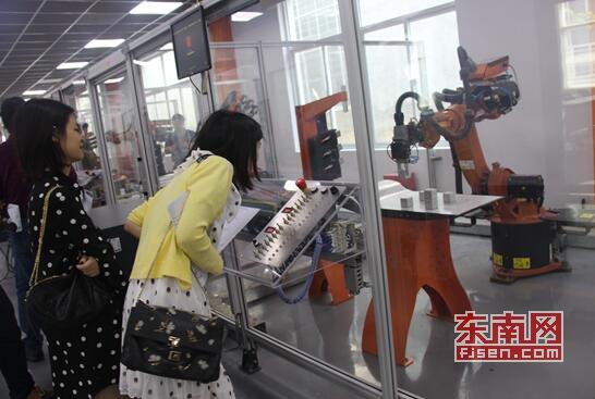 國家特種機器人質檢中心:服務“智能制造” 助力“數(shù)字中國” 國家特種機器人質檢中心:服務“智能制造” 助力“數(shù)字中國”
