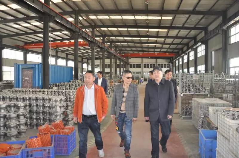 天津市閥門(mén)泵業(yè)商會(huì)吳文章會(huì)長(zhǎng)帶隊(duì)赴會(huì)員企業(yè)走訪調(diào)研 天津市閥門(mén)泵業(yè)商會(huì)吳文章會(huì)長(zhǎng)帶隊(duì)赴會(huì)員企業(yè)走訪調(diào)研