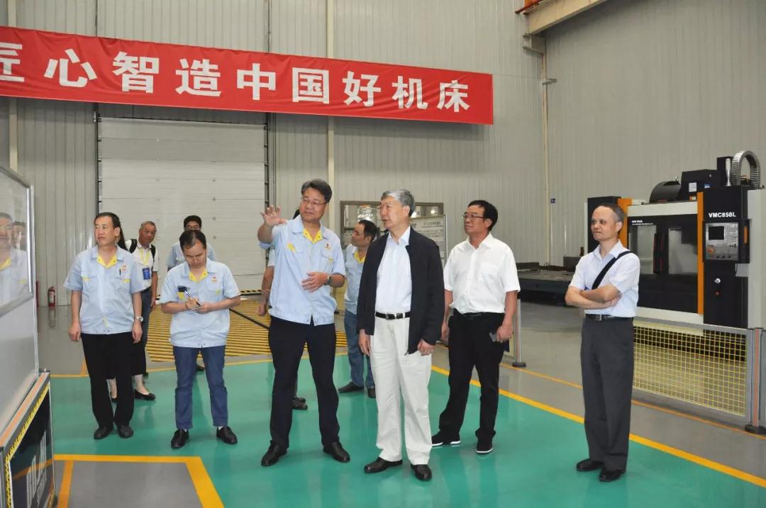 中國工程院李培根院士蒞臨寶雞機床集團調研指導 中國工程院李培根院士蒞臨寶雞機床集團調研指導