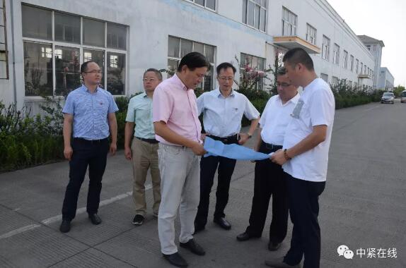 右二為嘉興市副市長盛全生 右二為嘉興市副市長盛全生