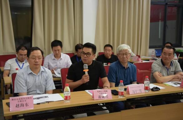 杭州合力機(jī)械有限公司董事長(zhǎng)黃成興發(fā)言 杭州合力機(jī)械有限公司董事長(zhǎng)黃成興發(fā)言