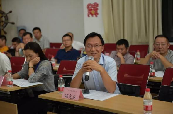 江蘇省鑄造學(xué)會(huì)理事長(zhǎng)陸文龍發(fā)言 江蘇省鑄造學(xué)會(huì)理事長(zhǎng)陸文龍發(fā)言