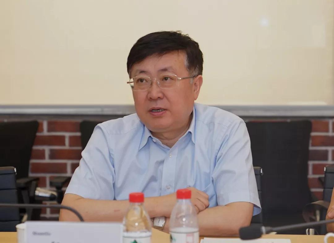 龍興元董事長(zhǎng)在講話中說(shuō) 龍興元董事長(zhǎng)在講話中說(shuō)