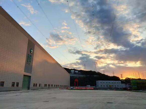 哈電電機(jī)為豐滿(mǎn)重建項(xiàng)目研制的首臺(tái)機(jī)組投產(chǎn)發(fā)電 哈電電機(jī)為豐滿(mǎn)重建項(xiàng)目研制的首臺(tái)機(jī)組投產(chǎn)發(fā)電