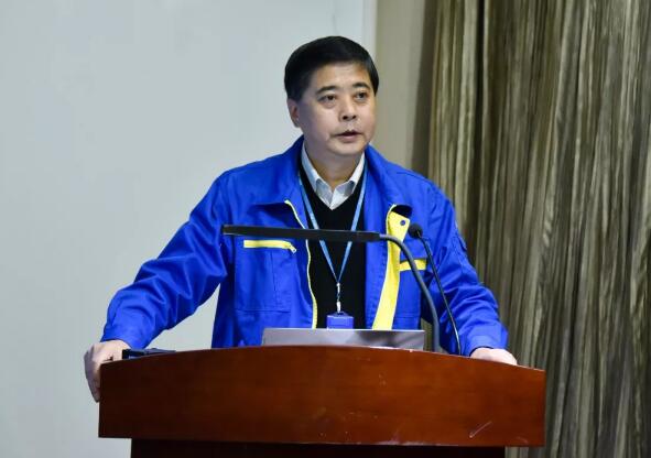 講座由北方電腦公司總經(jīng)理高峰主持。 講座由北方電腦公司總經(jīng)理高峰主持。