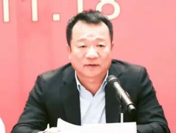 (圖為余安江副區(qū)長(zhǎng)作重要講話) (圖為余安江副區(qū)長(zhǎng)作重要講話)