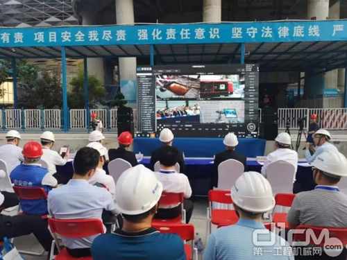 一泵到頂,世界一流!三一黑科技攻克世界超高層消防難題 一泵到頂,世界一流!三一黑科技攻克世界超高層消防難題
