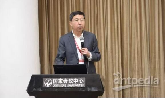 中科院大連化學(xué)物理研究所關(guān)亞風(fēng)研究員 中科院大連化學(xué)物理研究所關(guān)亞風(fēng)研究員