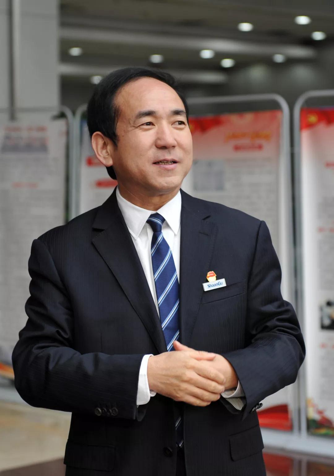 陜鼓集團(tuán)李宏安董事長(zhǎng)榮獲“2019年度中國(guó)石油和化工行業(yè)影響力人物”稱號(hào) 陜鼓集團(tuán)李宏安董事長(zhǎng)榮獲“2019年度中國(guó)石油和化工行業(yè)影響力人物”稱號(hào)
