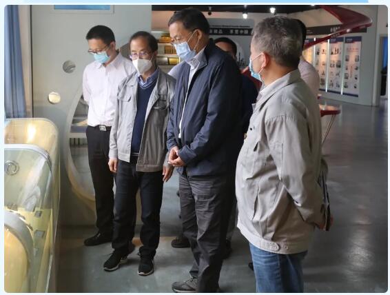 工信部裝備一司巡視員錢明華一行蒞臨寧江機床公司調(diào)研考察 工信部裝備一司巡視員錢明華一行蒞臨寧江機床公司調(diào)研考察
