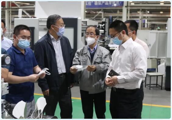 工信部裝備一司巡視員錢明華一行蒞臨寧江機床公司調(diào)研考察 工信部裝備一司巡視員錢明華一行蒞臨寧江機床公司調(diào)研考察