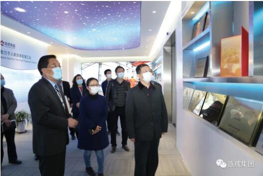 嘉定區(qū)人大常委會、人力資源和社會保障局一行走訪連成集團(tuán) 嘉定區(qū)人大常委會、人力資源和社會保障局一行走訪連成集團(tuán)