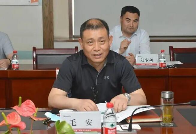 鄠邑區(qū)委副書記、區(qū)長裴靖瑜一行深入陜鼓考察調(diào)研 鄠邑區(qū)委副書記、區(qū)長裴靖瑜一行深入陜鼓考察調(diào)研