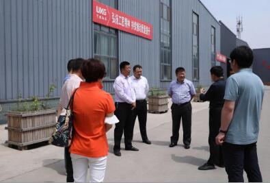 北京化工大學(xué)教授到煙店鎮(zhèn)考察軸承產(chǎn)業(yè) 北京化工大學(xué)教授到煙店鎮(zhèn)考察軸承產(chǎn)業(yè)