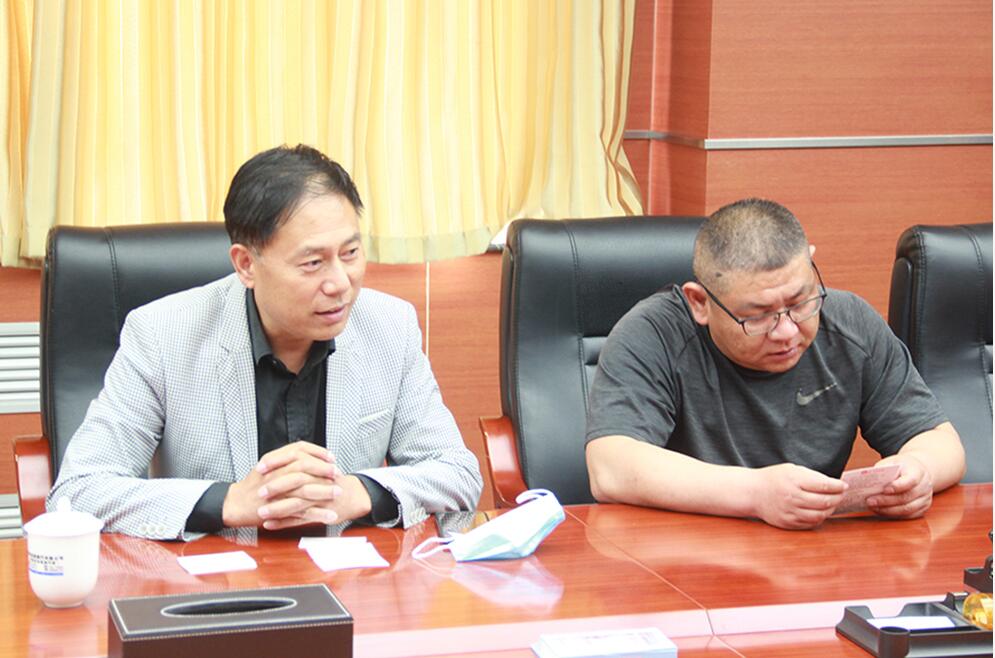 赤道油脂印度尼西亞有限公司客商來(lái)蘭高閥門公司考察 赤道油脂印度尼西亞有限公司客商來(lái)蘭高閥門公司考察