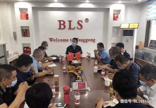 聊城市民企高質量發(fā)展服務隊臨清隊到騰工軸承開展學習交流活動 聊城市民企高質量發(fā)展服務隊臨清隊到騰工軸承開展學習交流活動