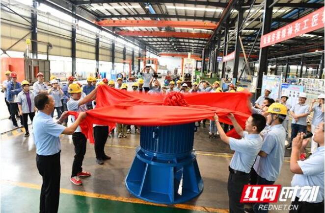 國內(nèi)首臺(tái)空冷島永磁直驅(qū)電機(jī)成功交付 國內(nèi)首臺(tái)空冷島永磁直驅(qū)電機(jī)成功交付