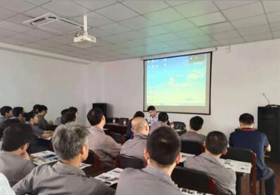 常山消防深入浙江中精軸承有限公司開展消防安全知識培訓(xùn) 常山消防深入浙江中精軸承有限公司開展消防安全知識培訓(xùn)