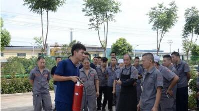 常山消防深入浙江中精軸承有限公司開展消防安全知識培訓(xùn) 常山消防深入浙江中精軸承有限公司開展消防安全知識培訓(xùn)