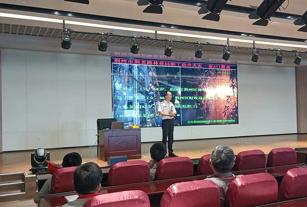 武鍋能源公司開展消防安全培訓(xùn)演練活動 武鍋能源公司開展消防安全培訓(xùn)演練活動