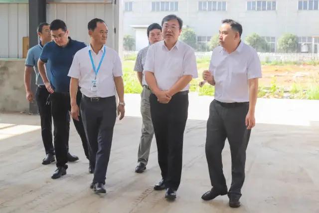 宣城市副市長寧偉一行走訪安徽江南泵閥集團(tuán)調(diào)研技改項(xiàng)目 宣城市副市長寧偉一行走訪安徽江南泵閥集團(tuán)調(diào)研技改項(xiàng)目