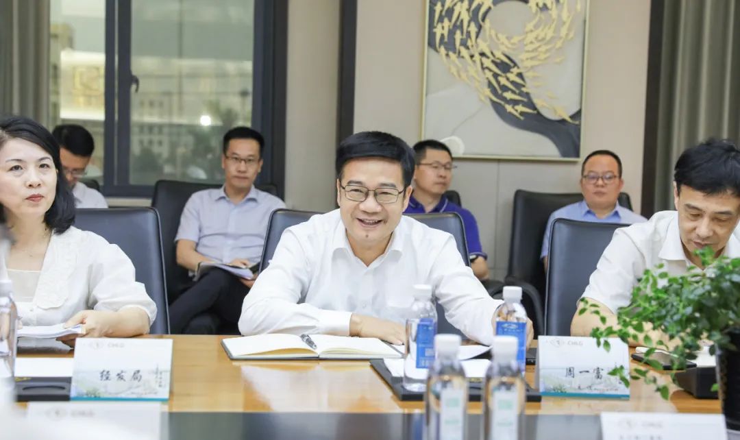 溫州灣新區(qū)管委會主任、龍灣區(qū)委書記周一富蒞臨良工閥門開展“三服務(wù)”活動 溫州灣新區(qū)管委會主任、龍灣區(qū)委書記周一富蒞臨良工閥門開展“三服務(wù)”活動