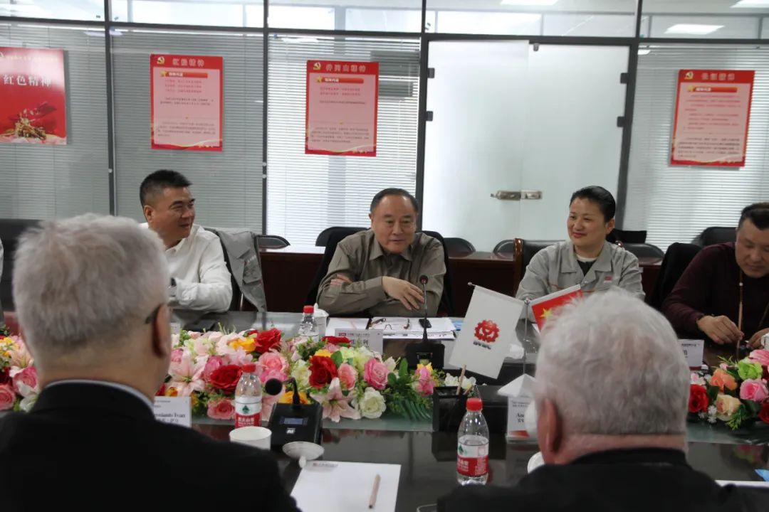 俄羅斯閥門工業(yè)科學(xué)制造業(yè)協(xié)會一行蒞臨北閥總廠股份參觀指導(dǎo) 俄羅斯閥門工業(yè)科學(xué)制造業(yè)協(xié)會一行蒞臨北閥總廠股份參觀指導(dǎo)