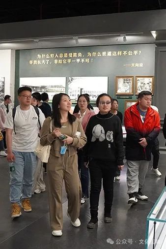 瓦軸團(tuán)委與瓦房店市教育局聯(lián)合舉辦青年聯(lián)誼活動(dòng) 瓦軸團(tuán)委與瓦房店市教育局聯(lián)合舉辦青年聯(lián)誼活動(dòng)