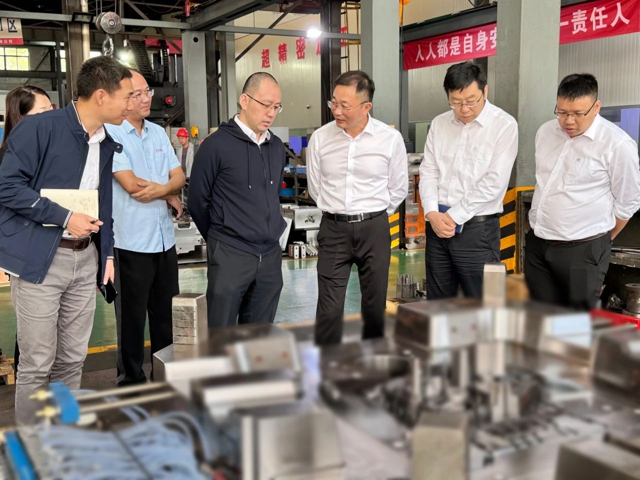 寧波韻升集團竺董事長一行蒞臨天正模具交流指導(dǎo) 寧波韻升集團竺董事長一行蒞臨天正模具交流指導(dǎo)