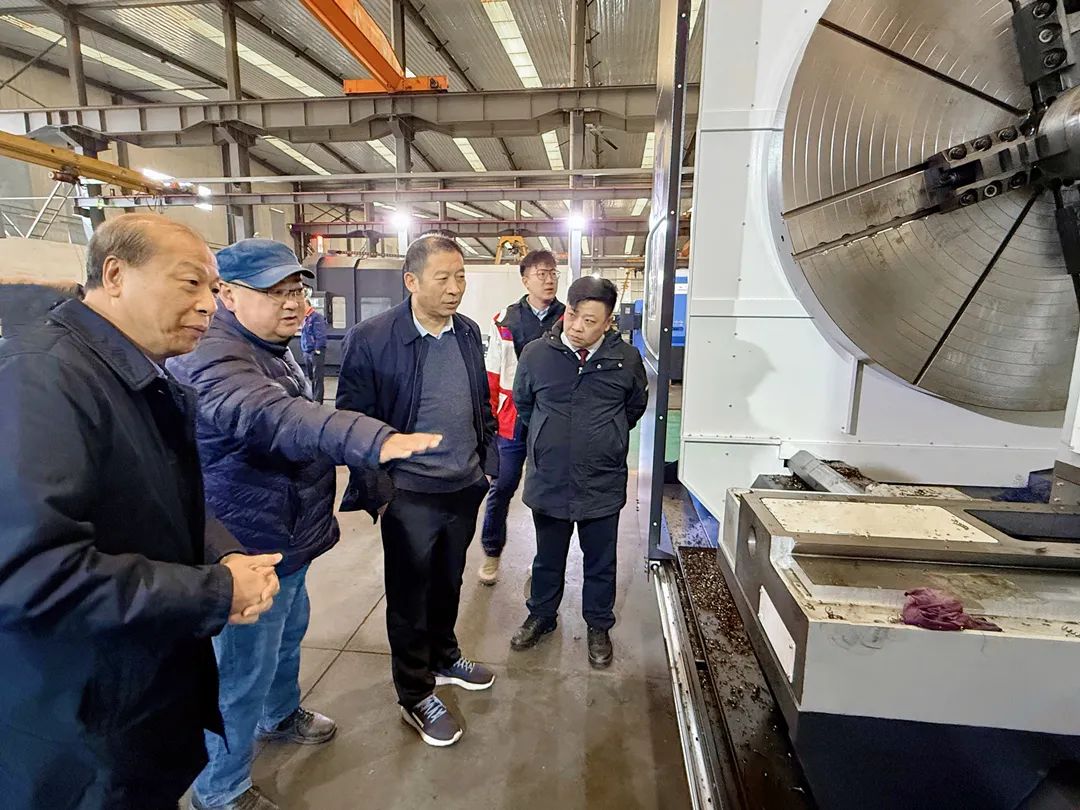 廣州數控設備董事長何敏佳帶隊蒞臨沂機參觀交流 廣州數控設備董事長何敏佳帶隊蒞臨沂機參觀交流