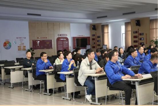 南泵事業(yè)部開展《生產(chǎn)型企業(yè)法律風險防控與合規(guī)建設》專題培訓 南泵事業(yè)部開展《生產(chǎn)型企業(yè)法律風險防控與合規(guī)建設》專題培訓