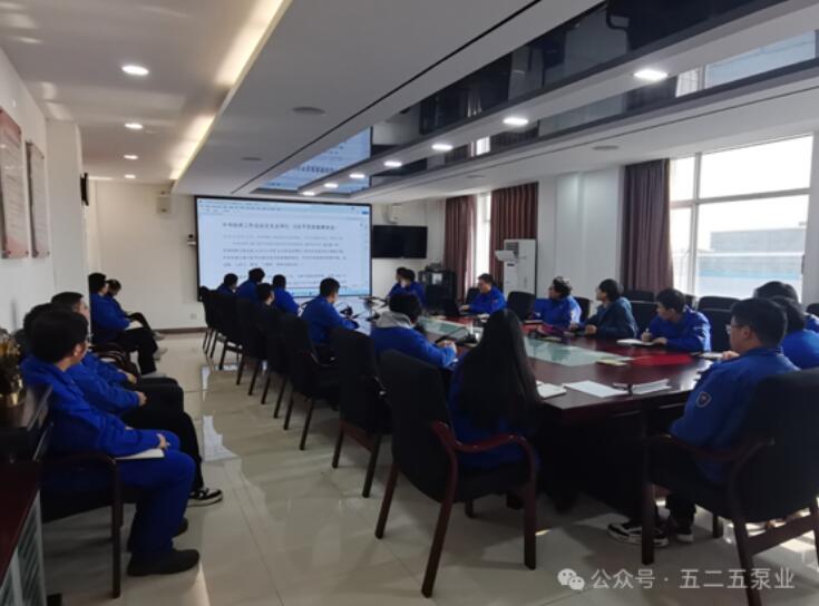 圖為:團(tuán)員大會(huì)暨12月主題團(tuán)日活動(dòng)現(xiàn)場(chǎng) 圖為:團(tuán)員大會(huì)暨12月主題團(tuán)日活動(dòng)現(xiàn)場(chǎng)