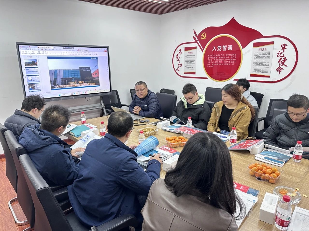 連成集團(tuán):擁抱交流,共促發(fā)展 連成集團(tuán):擁抱交流,共促發(fā)展