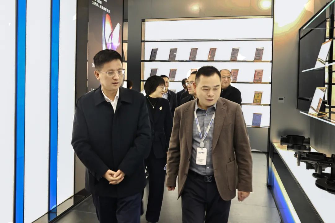 德清縣委書記領(lǐng)導(dǎo)一行走進(jìn)南元泵業(yè)開展實(shí)地調(diào)研 德清縣委書記領(lǐng)導(dǎo)一行走進(jìn)南元泵業(yè)開展實(shí)地調(diào)研