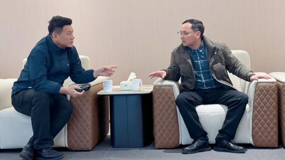 溫州金鑫生化閥門有限公司赴溫州智能泵閥學院參觀交流 溫州金鑫生化閥門有限公司赴溫州智能泵閥學院參觀交流