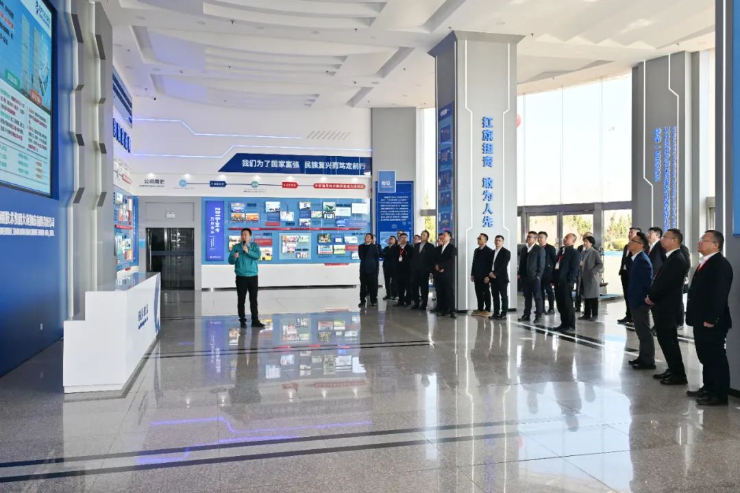 南航機務(wù)“雁陣護航”管理層干部培訓班到通用技術(shù)大連機床參觀研學 南航機務(wù)“雁陣護航”管理層干部培訓班到通用技術(shù)大連機床參觀研學
