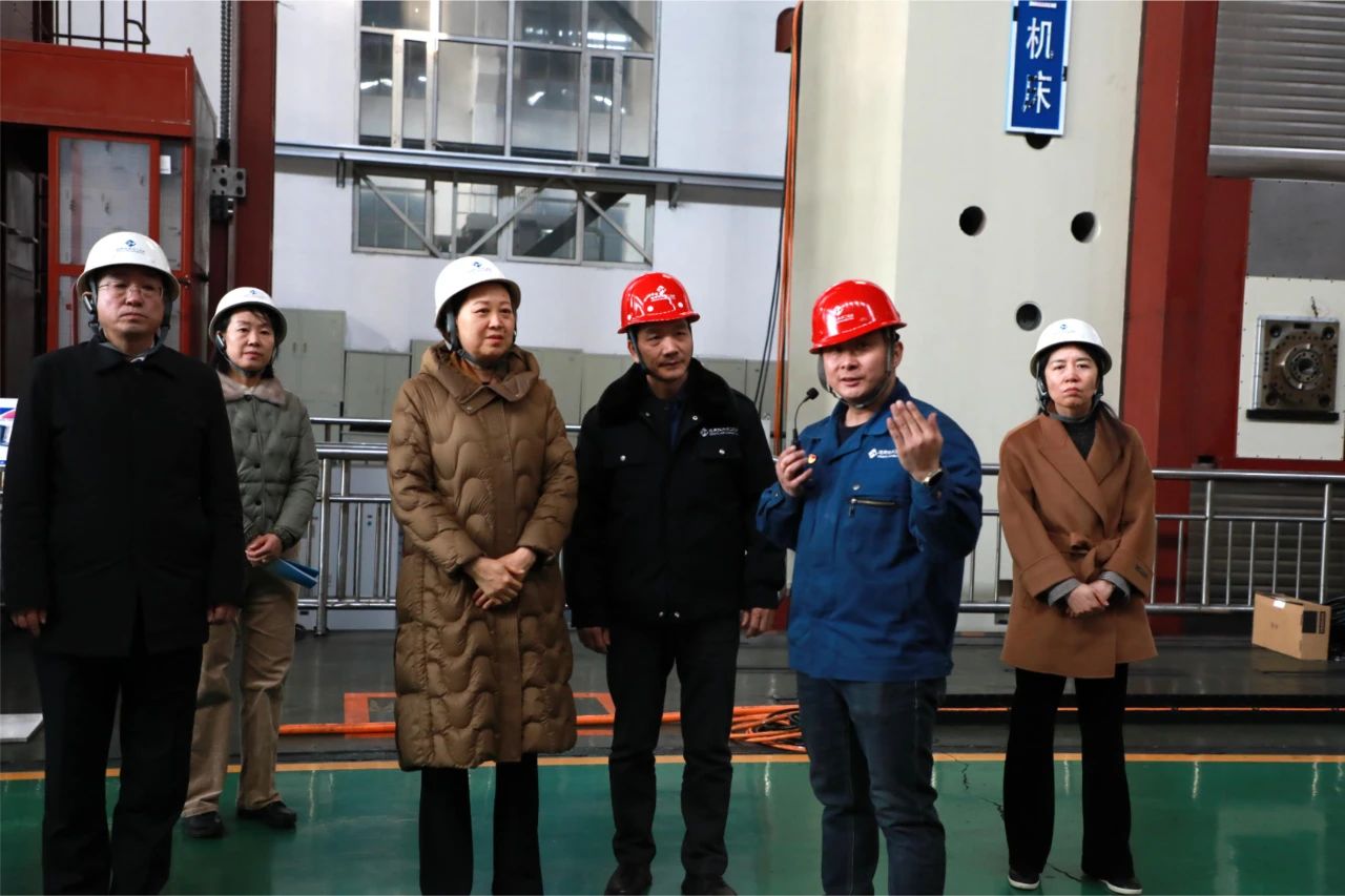 中華全國總工會調(diào)研組到通用技術(shù)齊二機(jī)床調(diào)研 中華全國總工會調(diào)研組到通用技術(shù)齊二機(jī)床調(diào)研