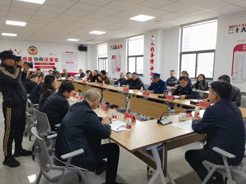 興化市戴南緊固件行業(yè)協(xié)會開展消防知識培訓(xùn)暨應(yīng)急演練活動 興化市戴南緊固件行業(yè)協(xié)會開展消防知識培訓(xùn)暨應(yīng)急演練活動