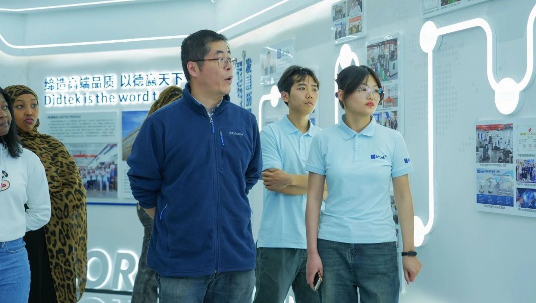 溫州大學商學院留學生走進締德閥門集團開展研學實踐 溫州大學商學院留學生走進締德閥門集團開展研學實踐