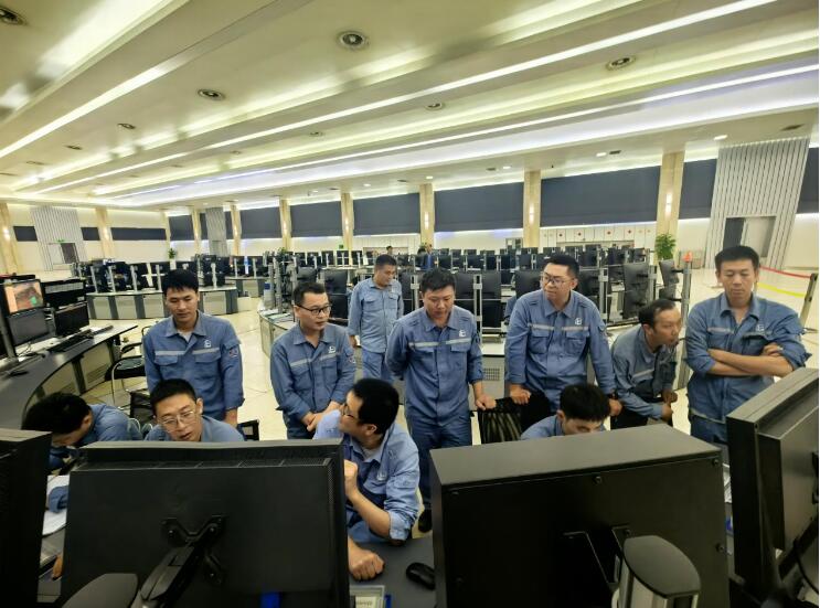 中石化海南煉化國內(nèi)首次實現(xiàn)吸附塔壓送控制閥在線切換作業(yè) 中石化海南煉化國內(nèi)首次實現(xiàn)吸附塔壓送控制閥在線切換作業(yè)