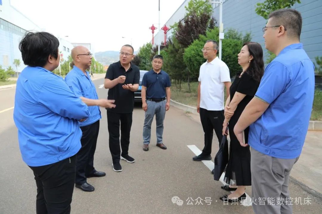 天水市科技局黨組書(shū)記薛林榮來(lái)星火機(jī)床公司調(diào)研 天水市科技局黨組書(shū)記薛林榮來(lái)星火機(jī)床公司調(diào)研