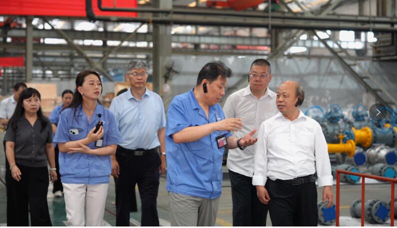全國總工會兼職副主席巨曉林來西安泵閥總廠調(diào)研“產(chǎn)改”工作 全國總工會兼職副主席巨曉林來西安泵閥總廠調(diào)研“產(chǎn)改”工作