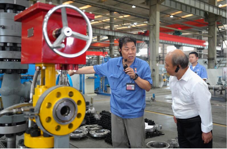 全國總工會兼職副主席巨曉林來西安泵閥總廠調(diào)研“產(chǎn)改”工作 全國總工會兼職副主席巨曉林來西安泵閥總廠調(diào)研“產(chǎn)改”工作
